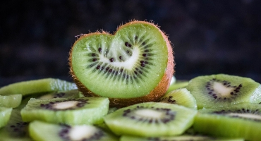 6 Benefícios do kiwi para a saúde